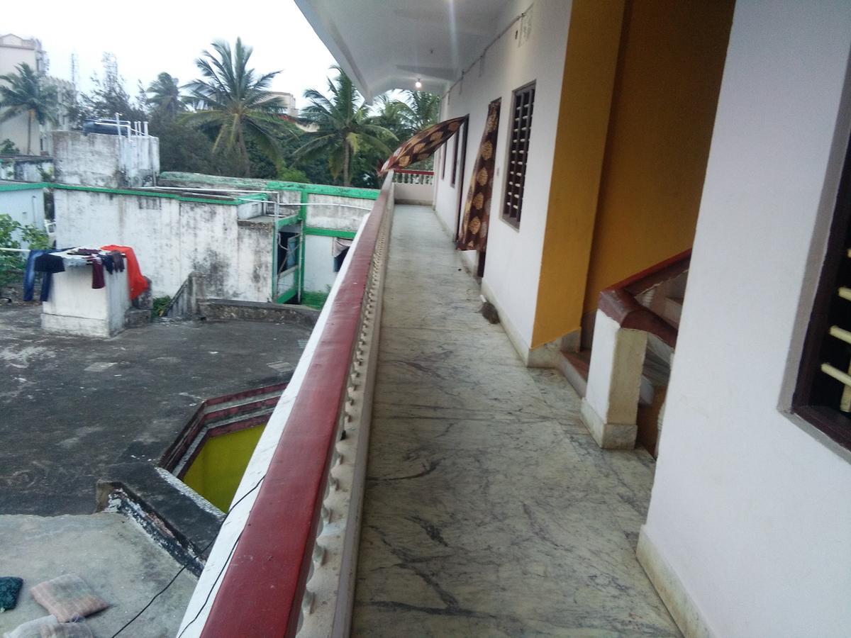 Hotel Sun Village Puri Bagian luar foto