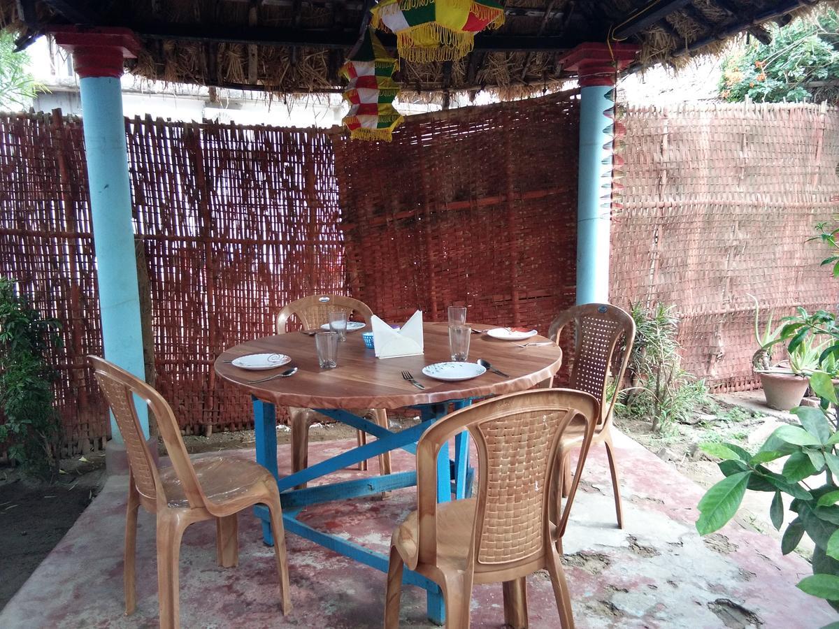 Hotel Sun Village Puri Bagian luar foto